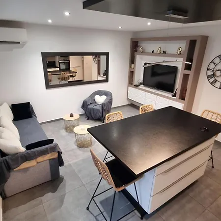 Сasa de vacaciones Maison Moderne ,200m De La Sainte-Marie-la-Mer
