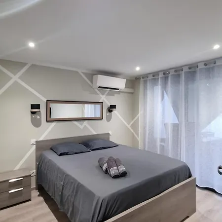 Maison Moderne ,200m De La *